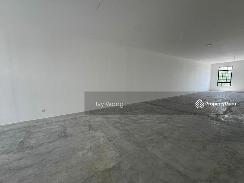 For Rent - Silver Square, Whitten, Ivoris Eco Majestic Ground Floor Shoplot Office for rent