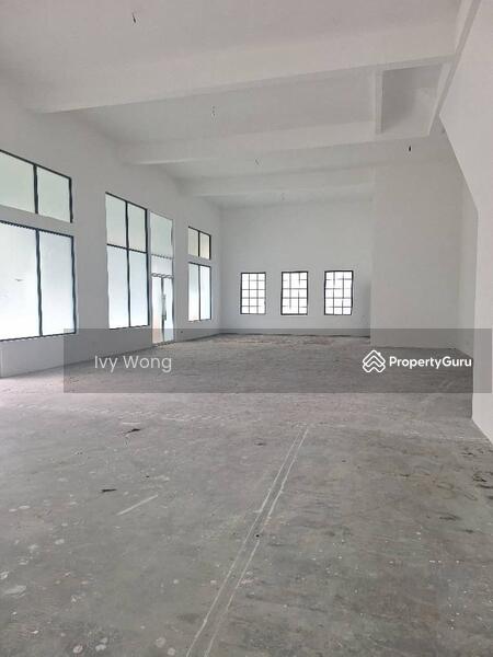 For Rent - Eco Majestic Whitten Corner lot Ground Floor For Rent