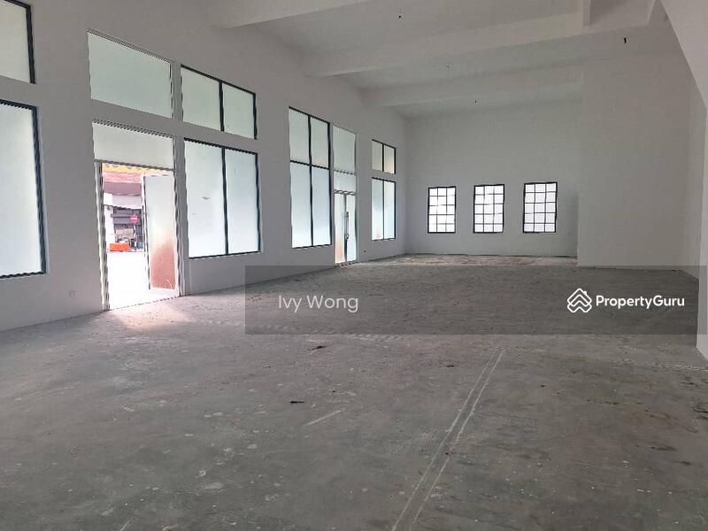 For Rent - Eco Majestic Whitten Corner lot Ground Floor For Rent