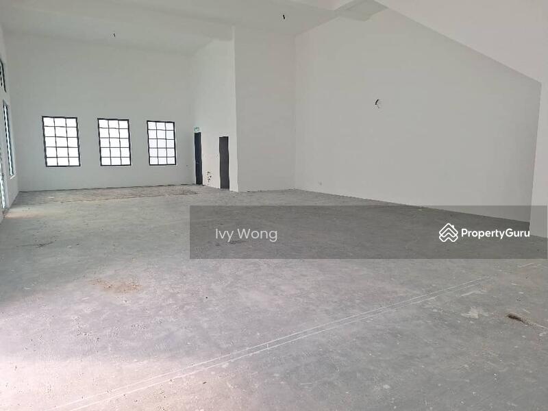 For Rent - Eco Majestic Whitten Corner lot Ground Floor For Rent