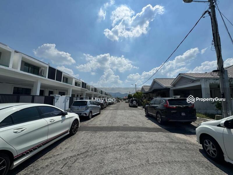For Sale - Terraced House at Taman Shatin
