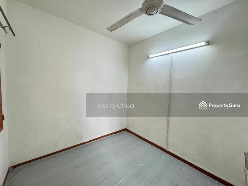 For Rent - Putri Ria