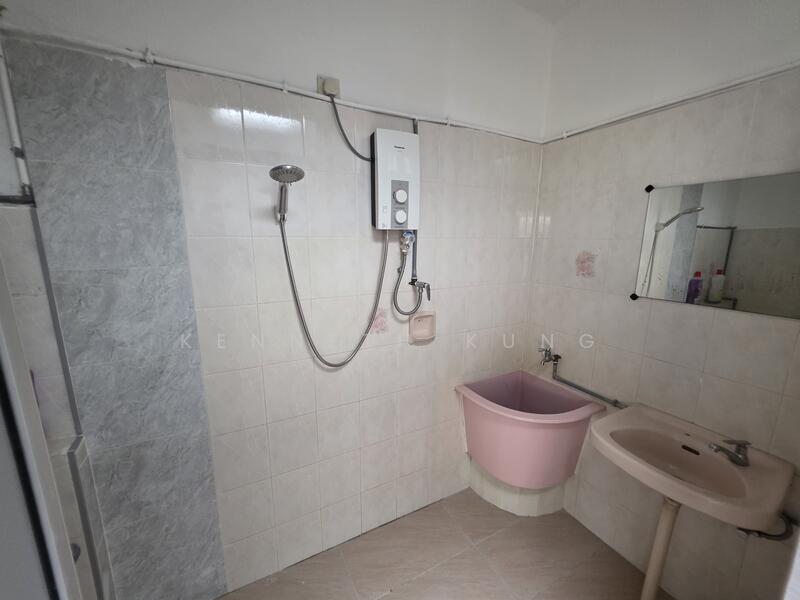Untuk Dijual - Jalan Chong Lye Hock Single Storey Semi D Tanjung Tokong