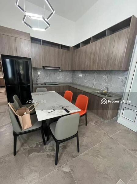 Untuk Disewa - 2-storey Terrace House at Forest City
