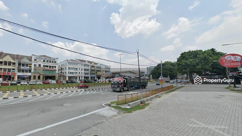 For Rent - ⭐Ground floor⭐ 9,000sf + 4,000 extra land with concrete⭐ Next to Jaecoo & GMW⭐ Batu 11 ⭐
