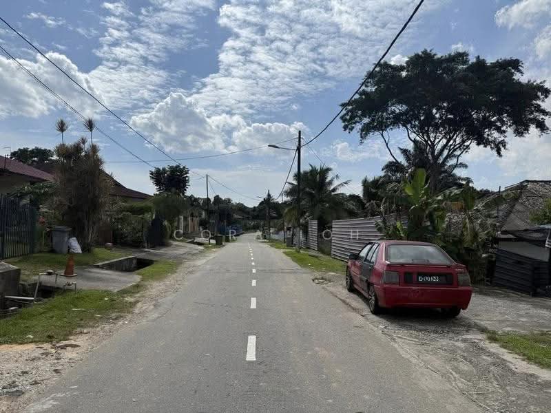 Semi-Detached House for Rent in Kampung Ungku Mohsin (Johor Bahru) - Cora Loh - Exterior - PropertyGuru.com.my
