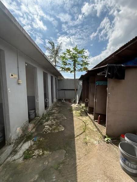 Semi-Detached House for Rent in Kampung Ungku Mohsin (Johor Bahru) - Cora Loh - Exterior - PropertyGuru.com.my