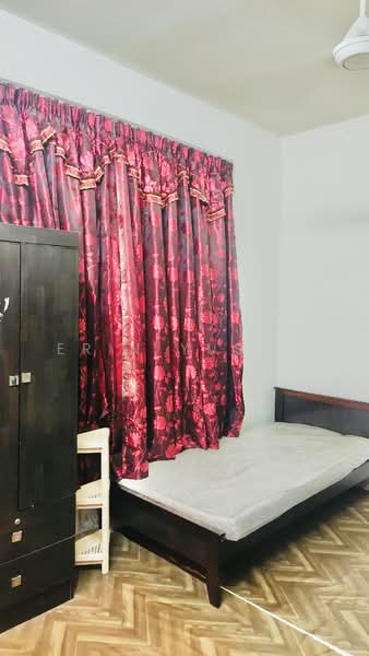 Pangsapuri untuk Disewa di Pangsapuri Lagoon Perdana - Erin Yusof - Bedroom - PropertyGuru.com.my