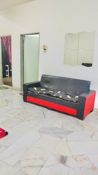 Pangsapuri untuk Disewa di Pangsapuri Lagoon Perdana - Erin Yusof - Living Room - PropertyGuru.com.my
