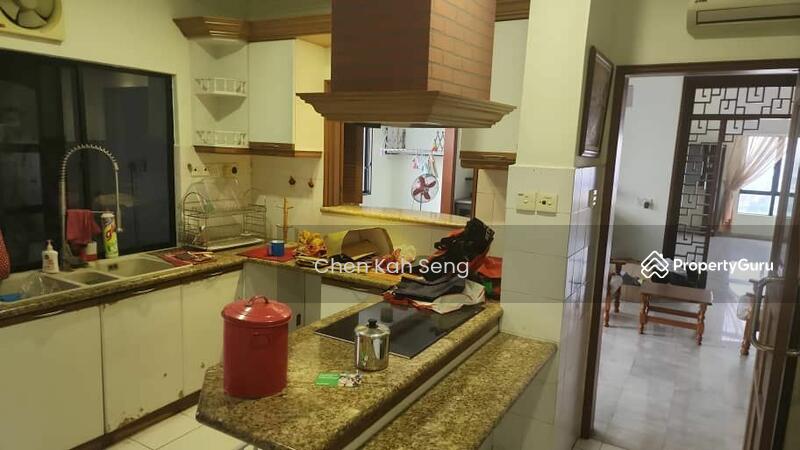 For Rent - Maxwell Towers