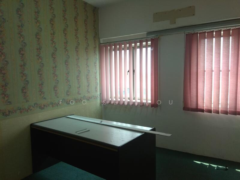 For Rent - Diamond Square