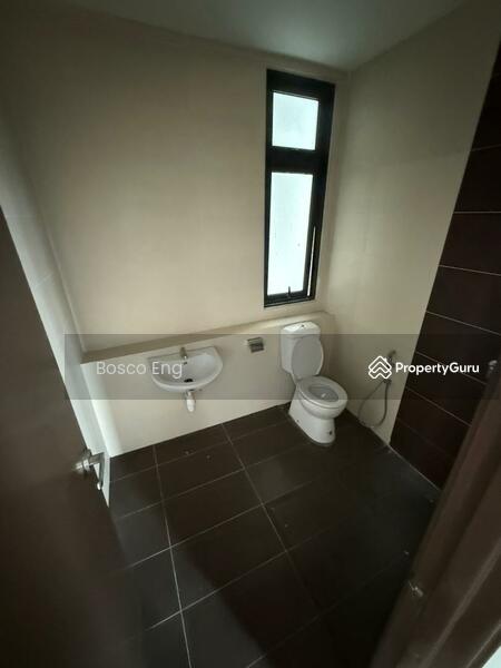 For Rent - Molek Pulai