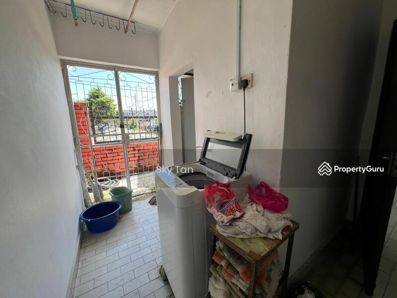 For Sale - Terraced House at Taman Pelangi