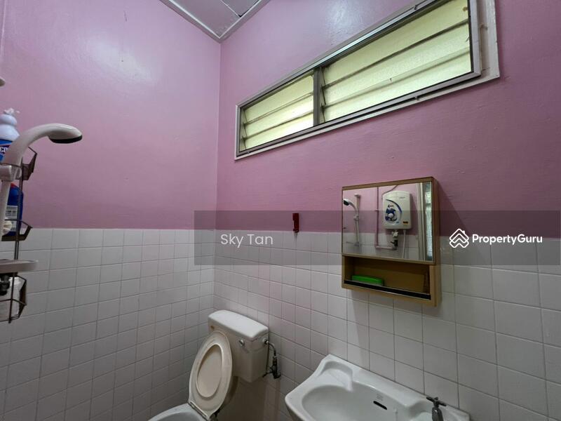 For Sale - Terraced House at Taman Pelangi