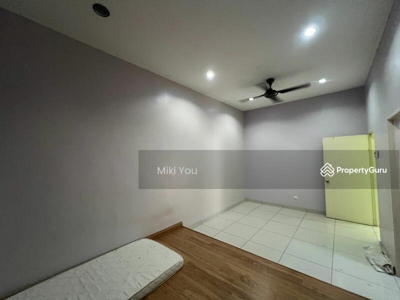 For Sale - Semi-Detached House at Sungai Manggis