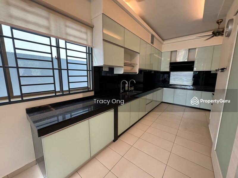 Untuk Disewa - Ametrine @ Seri Austin