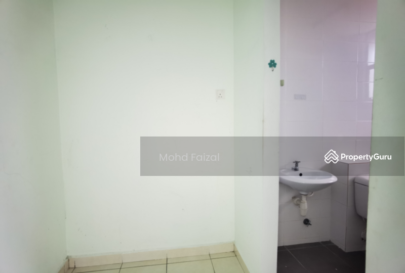 Untuk Dijual - 3 Storey Terrace House Seksyen 7 Bangi Avenue Kajang
