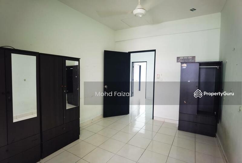 Untuk Dijual - 3 Storey Terrace House Seksyen 7 Bangi Avenue Kajang
