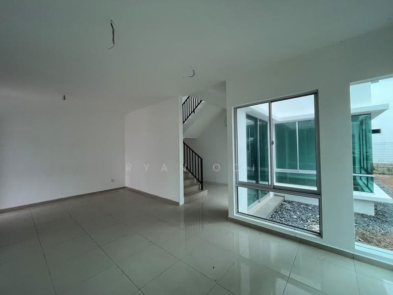 Semi-Detached House for Sale in Tmn Perindustrian Bukit Kayu Hitam (Bukit Kayu Hitam) - Ryan Ooi - Living Room - PropertyGuru.com.my