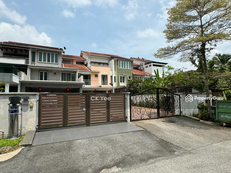 For Sale - 3-storey Terraced House at Taman Esplanad