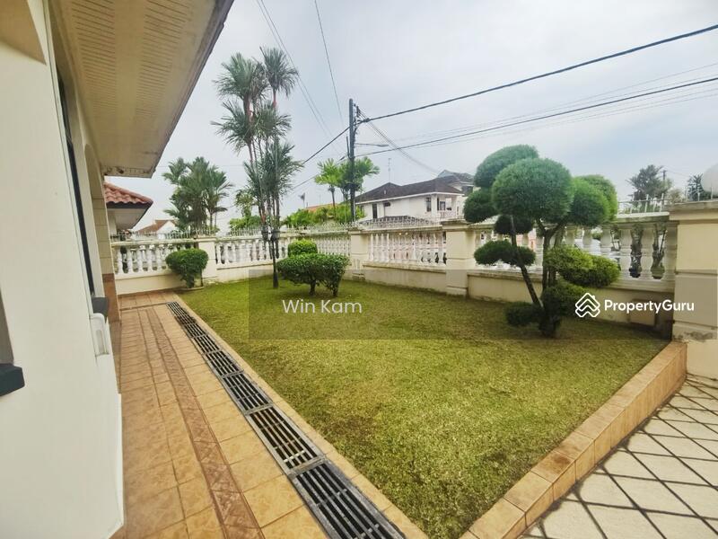Untuk Dijual - Ros Merah
