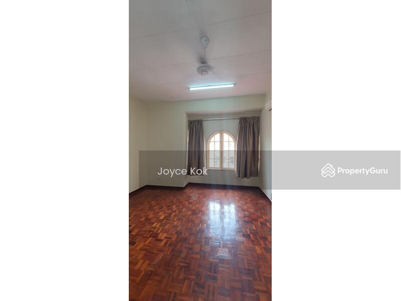 Untuk Dijual - USJ 4,Gated guarded, 5 rooms 3 baths, 24x75