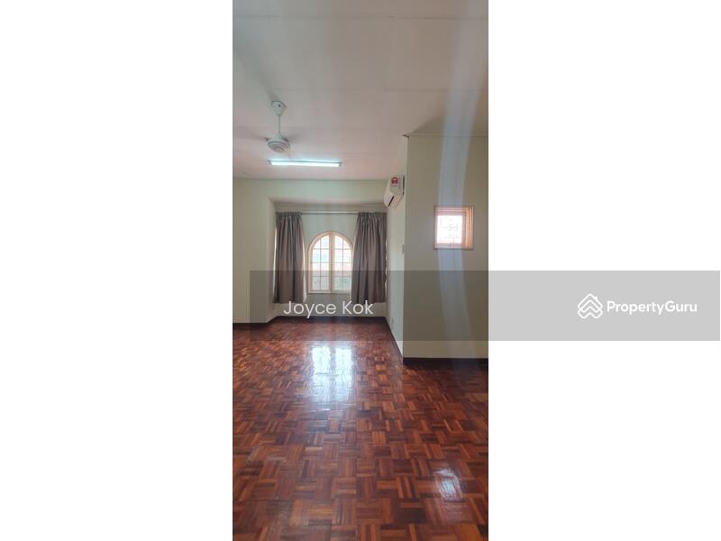 Untuk Dijual - USJ 4,Gated guarded, 5 rooms 3 baths, 24x75