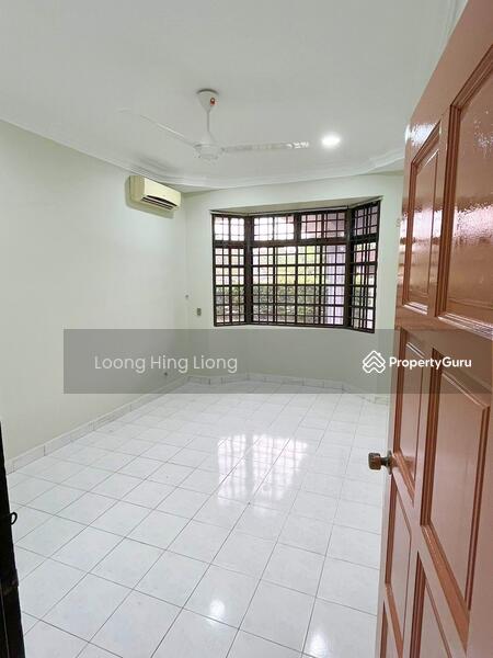 Untuk Disewa - taman rinting tamans rintings