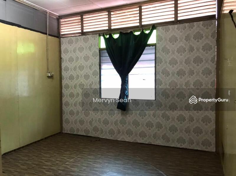 For Sale - TINGKAT SUNGAI GELUGOR