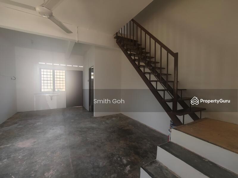 For Sale - Taman Ria Sri Lalang @ Kluang 2 Storey Low Cost Corner Cash Back Rm 100k~