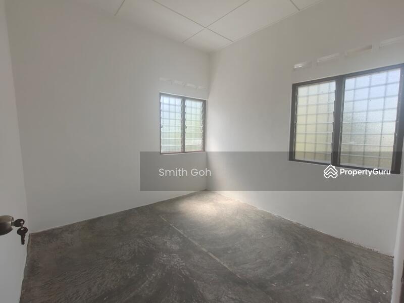 For Sale - Taman Ria Sri Lalang @ Kluang 2 Storey Low Cost Corner Cash Back Rm 100k~