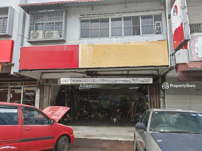 For Sale - Jalan Tuanku 4, Taman Salak Selatan Bank Lelong House Auction Date 23-Sep-25