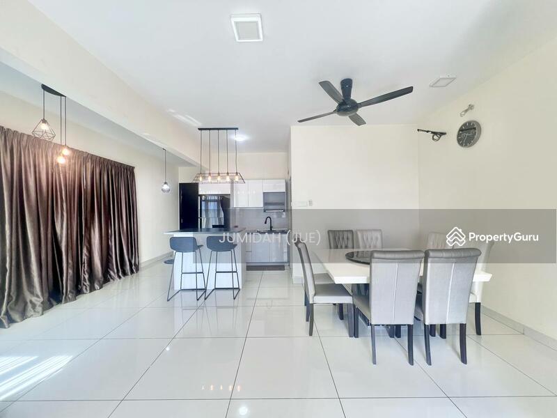 Partially Furnished Saville The Park, Bangsar with 4 parking lot.
