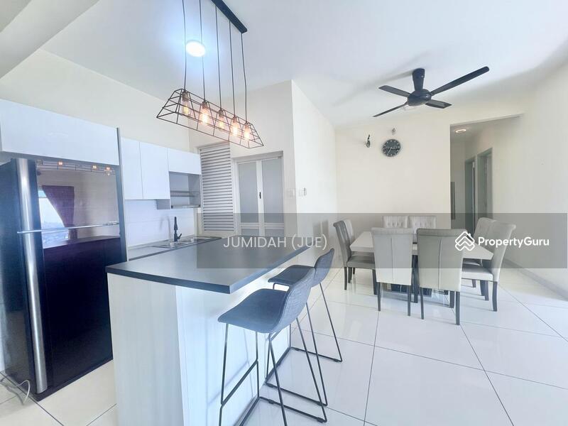 Partially Furnished Saville The Park, Bangsar with 4 parking lot.