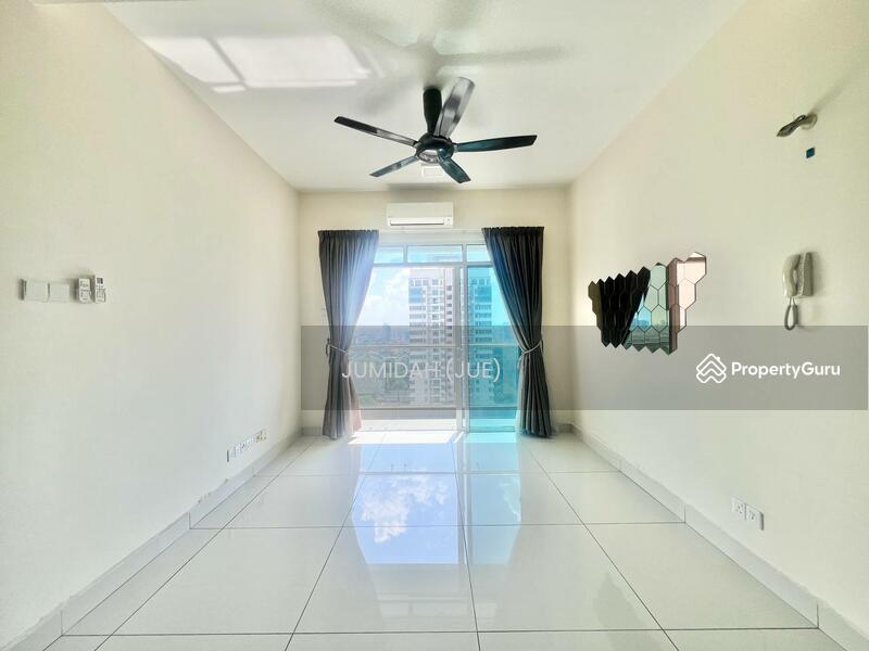 Partially Furnished Saville The Park, Bangsar with 4 parking lot.