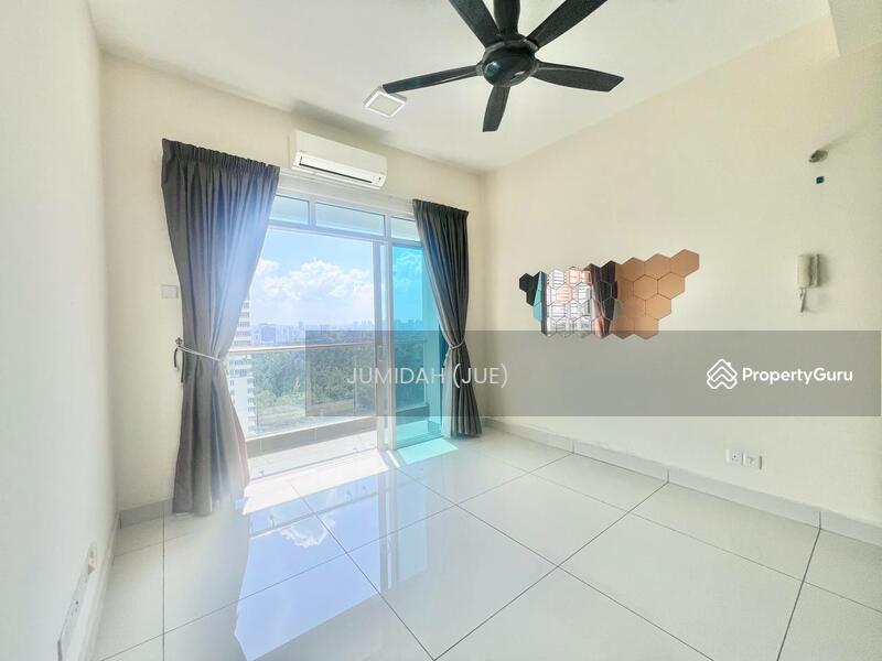 Partially Furnished Saville The Park, Bangsar with 4 parking lot.