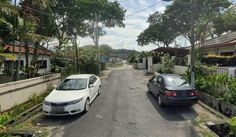 Bungalow House for Sale in Seksyen 16 (Petaling Jaya) - Rashidah Juremi - Exterior - PropertyGuru.com.my