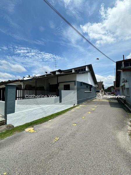 For Sale - Taman Perling, Single Storey Terrace House End Lot for Sale
