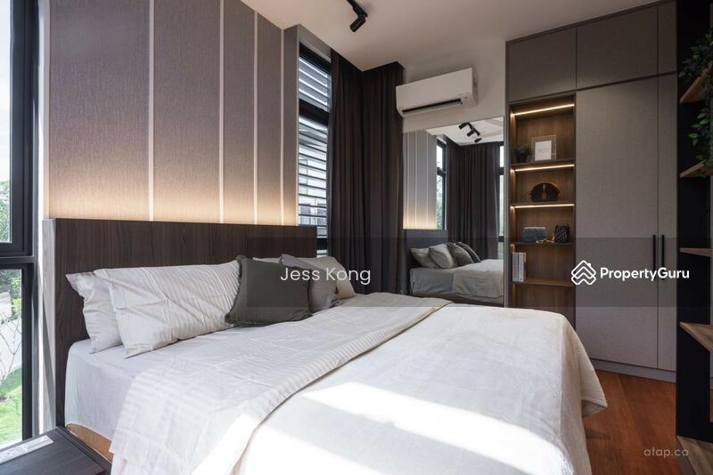 For Sale - S2 Height Semid/Cluster Semid 20ft extra landed facing golf view, Own swimming pool