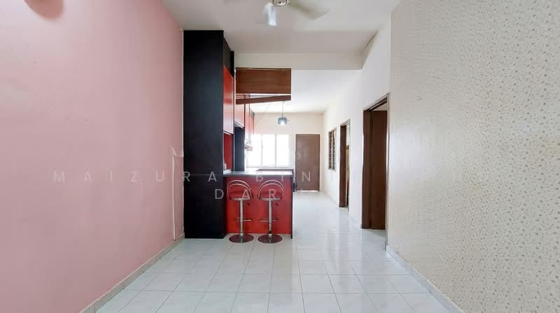 1-storey Terraced House for Sale in Seksyen 30 (Shah Alam) - Maizura binti Mohd Darus - Kitchen - PropertyGuru.com.my
