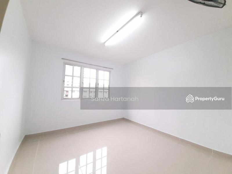 For Sale - Kelumpuk Dahlia / Melati
