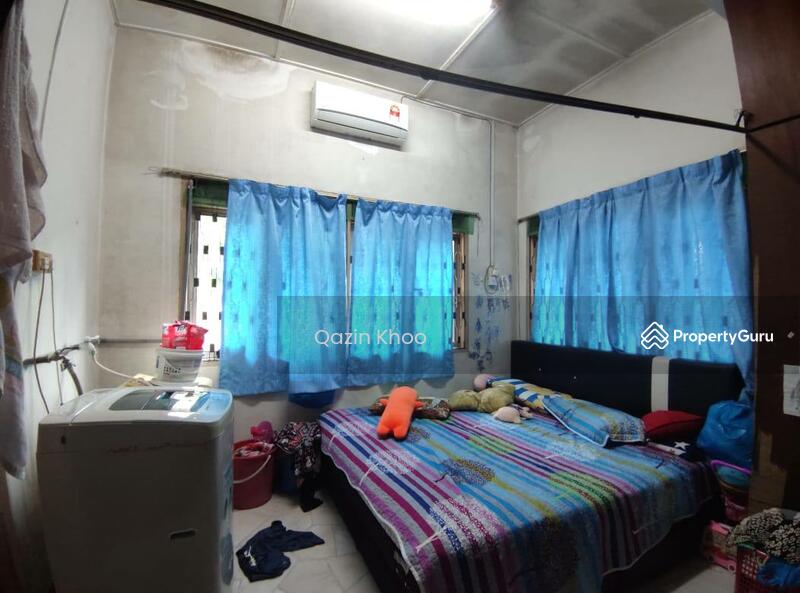Untuk Dijual - Lahat Ipoh Single Storey Terrace Corner House
