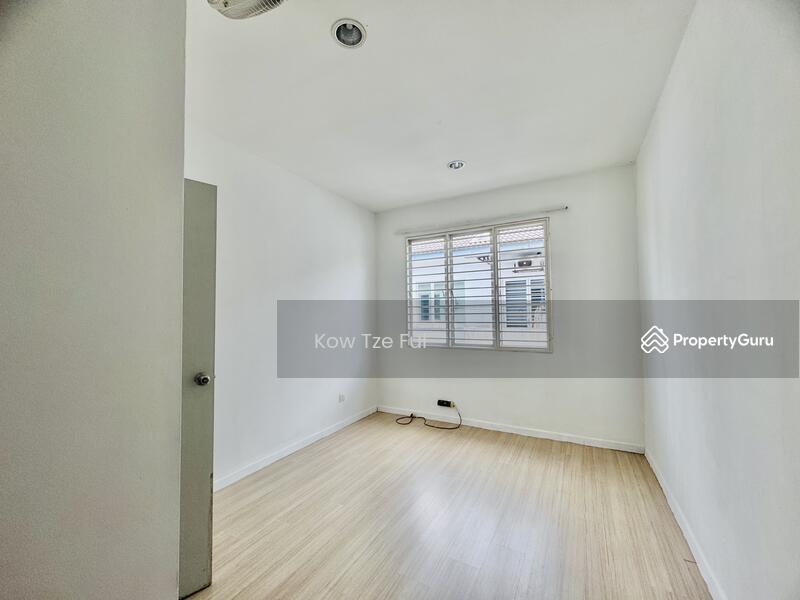 For Sale - Paragon 129
