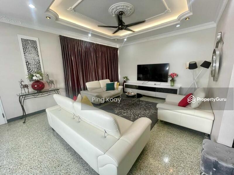 For Sale - 2 STY SEMI-D | RENOVATED | BERJAYA near MARKET
