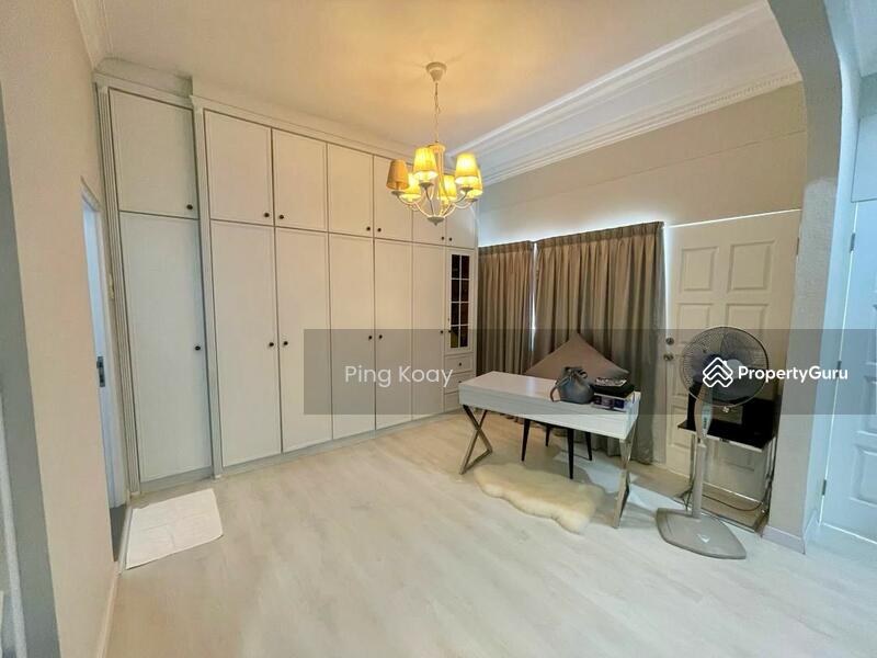 For Sale - 2 STY SEMI-D | RENOVATED | BERJAYA near MARKET
