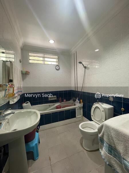 Untuk Dijual - RESERVOIR CRESCENT
