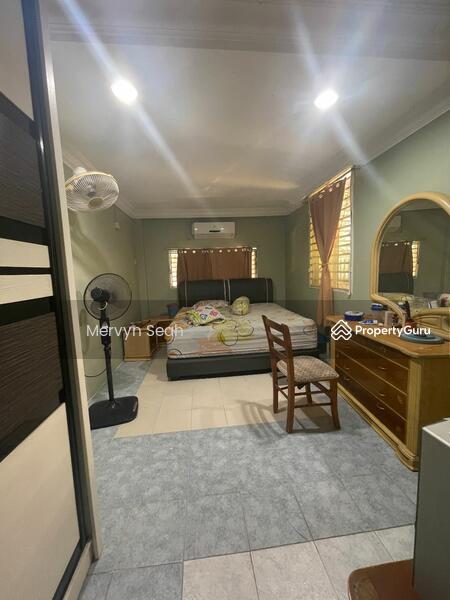Untuk Dijual - RESERVOIR CRESCENT