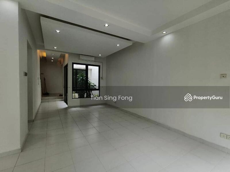 For Sale - Terraced House at Lake Edge