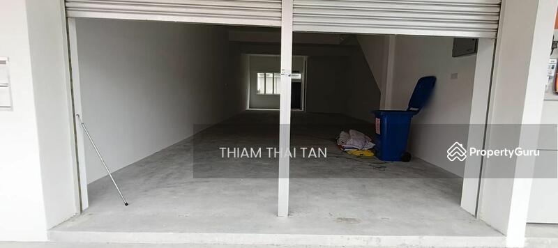 For Rent - KAJANG TAMAN INDAH CHERAS JALAN BALAKONG 4 Storey Shoplot face Main Road for Rent