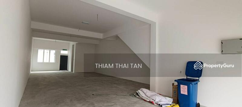 For Rent - KAJANG TAMAN INDAH CHERAS JALAN BALAKONG 4 Storey Shoplot face Main Road for Rent